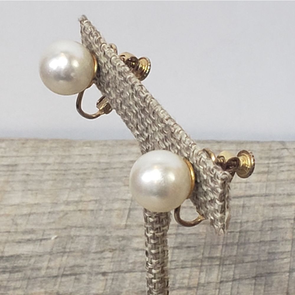 VINTAGE Screw-back Faux Pearl Earrings